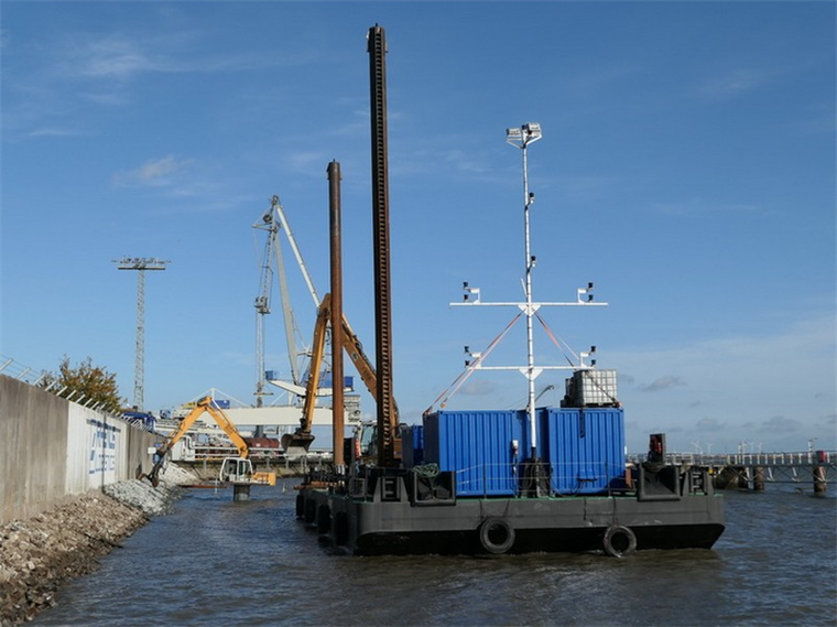 30 m x 11.2 m Deck Barge DWT 500 tonne Deck Barge