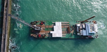 Self-Propelled Multipurpose Deck Barge with Dynamic Positioning